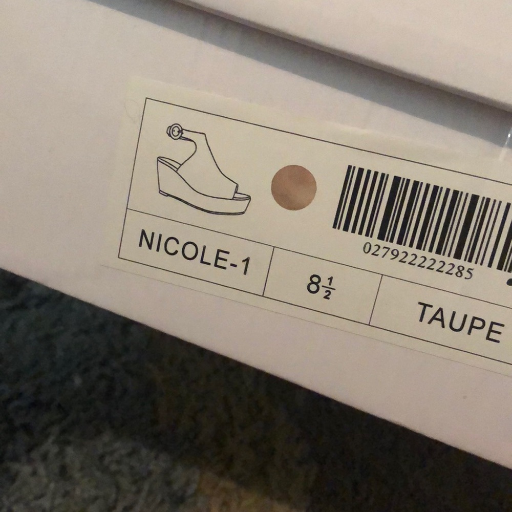 Nude Wedges - Picture 4 of 4